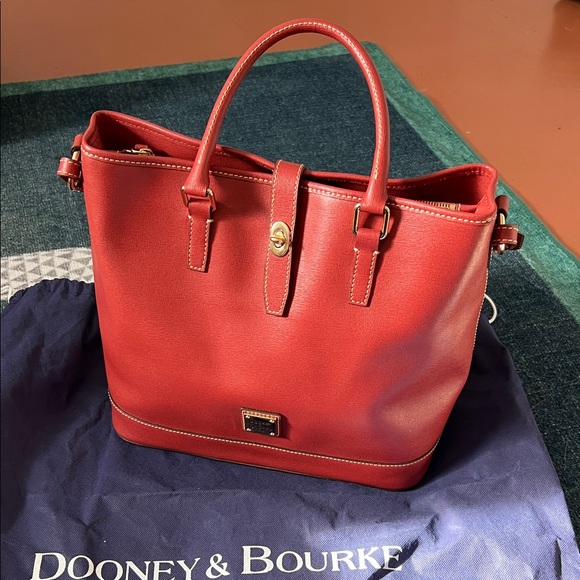 Dooney & Bourke Shelby Shopper